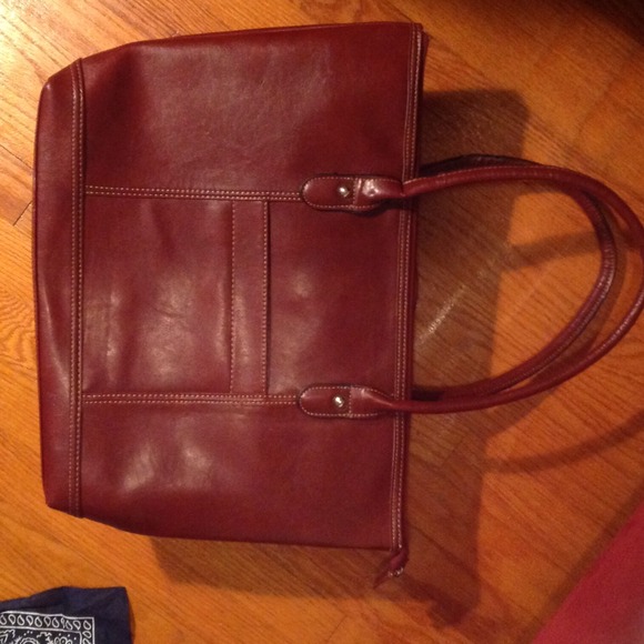 Fashionable laptop/briefcase