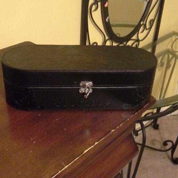 Younique makeup box