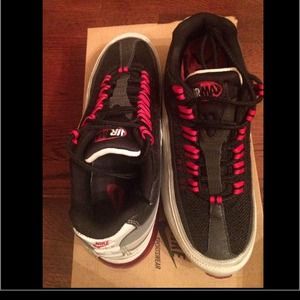 🔴NO PAYPAL🔴NO TRADE🔴Air max nike sneaker size 7