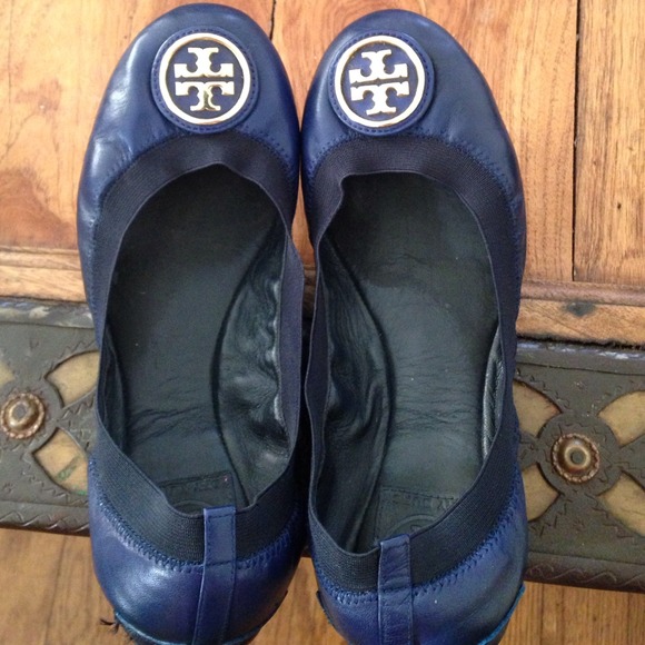 Blue Tory burch flats.