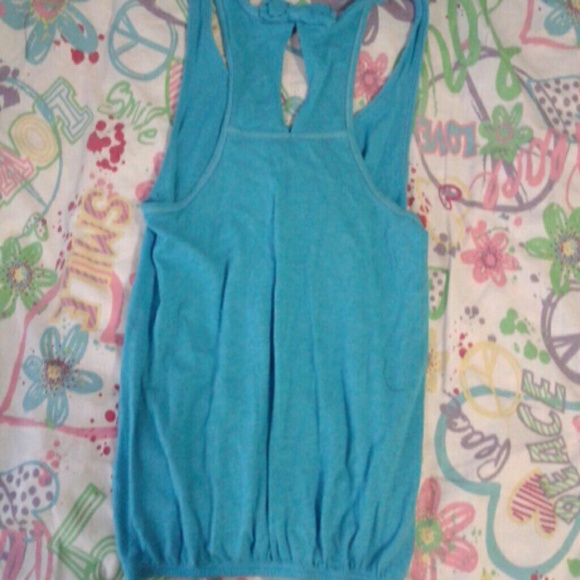 Hollister tank - Picture 4 of 4