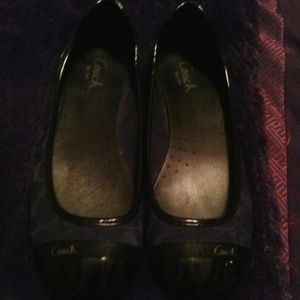 Coach flats