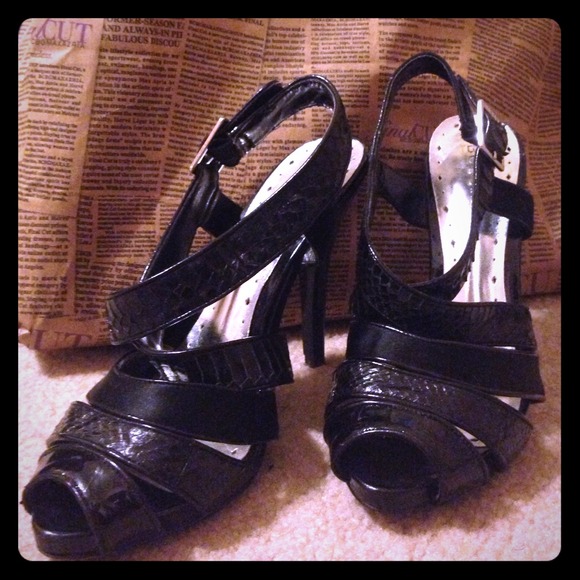 BCBGirls heels Black Friday sale