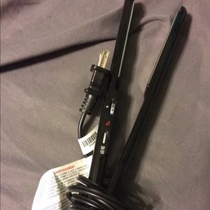 Babybliss Titanium Plated Flat Iron