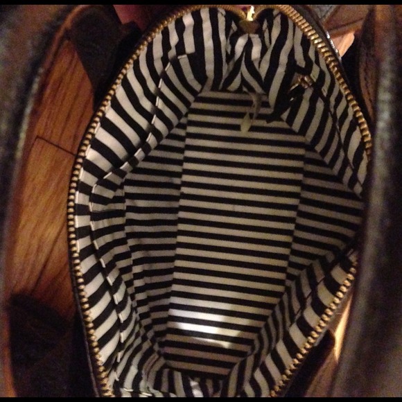 more pictures - Picture 2 of 3