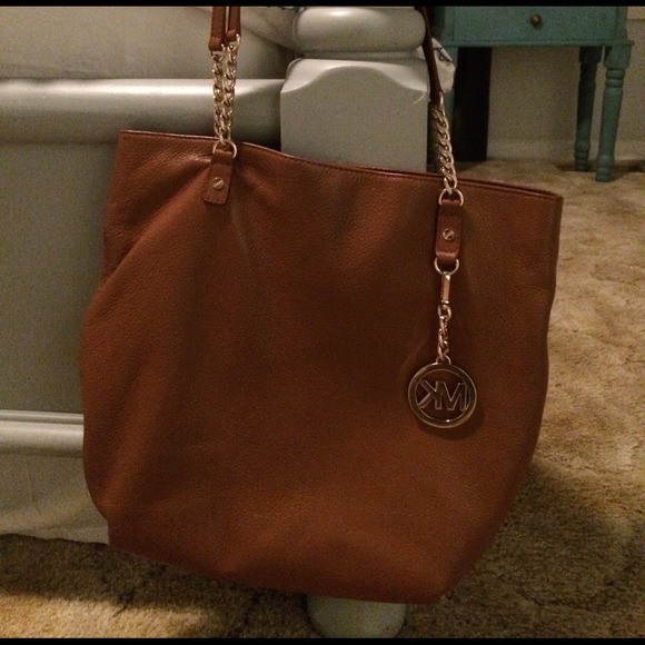 Michael Kors Jet Set bag