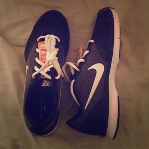 Womens Nike shoes