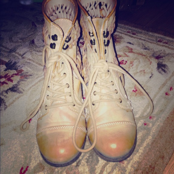RAMPAGE spring booties