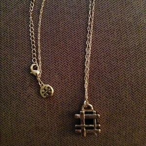 100% AUTHENTIC TORY BURCH NECKLACE