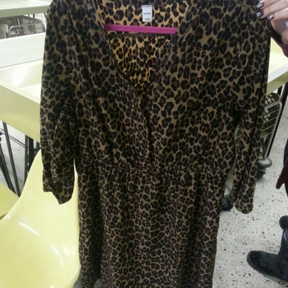Long sleeved old navy leopard dress