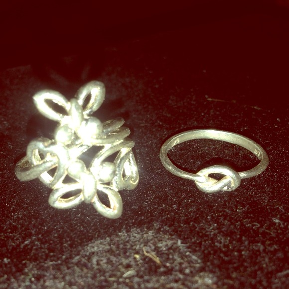 rings!