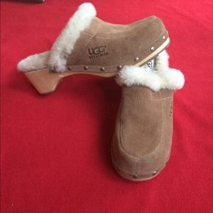 UGG kaile clogs