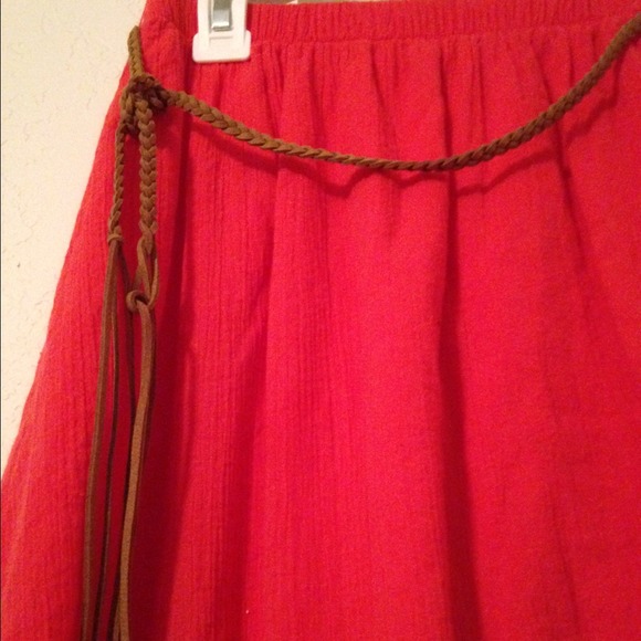 Pink High-Low Skirt - Picture 3 of 3