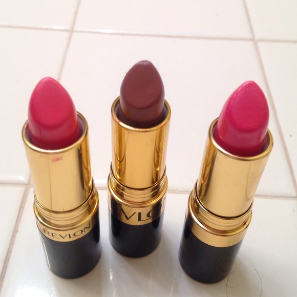Revlon lipsticks💋 - Picture 1 of 1