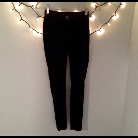 ❌SOLD❌ Burgundy velvet high waisted jeggings