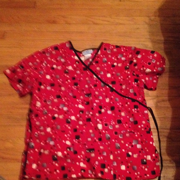 Scrub top