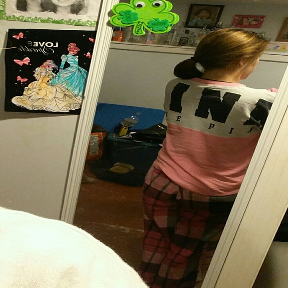 Pink sweater - Picture 2 of 2