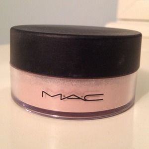 Mac silver dusk loose powder