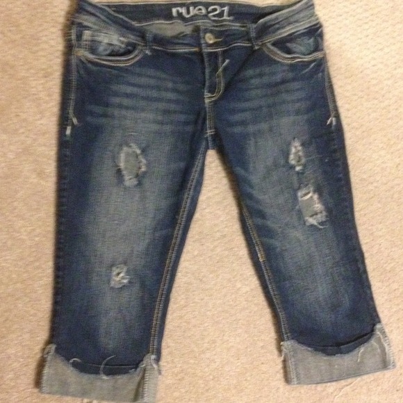 Rue21 capris