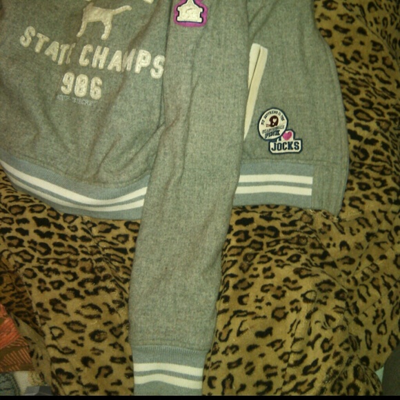SOLD !! Victoria Secret FINAL price markdown 🏃 - Picture 1 of 4