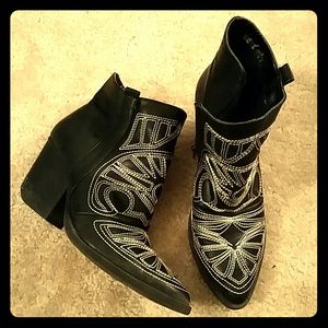 Qupid Shoes - Qupid Western Bootie Qupid Shoes - Qupid Western Bootie