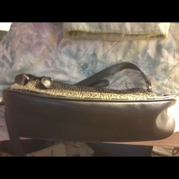 Liz Claiborne Signature Crossbody ***ON SALE***!!! - Picture 4 of 4