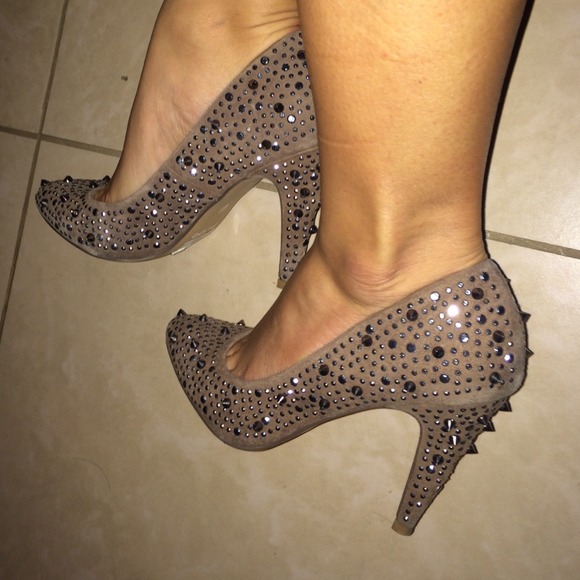 ✂️price cut✂️Aldo spike heels