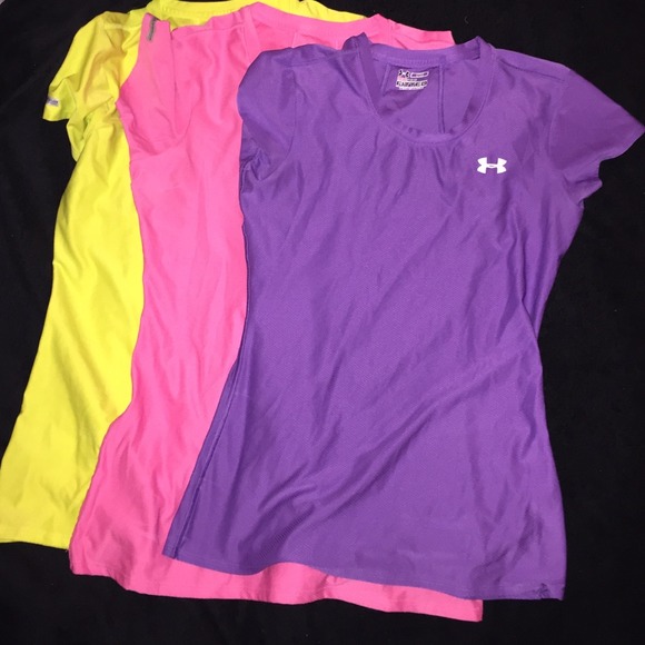 BUNDLE 3 Under Armour exercise shirts