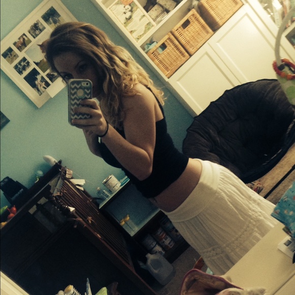 Meet your Posher! - Picture 2 of 3