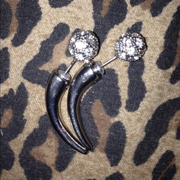 Sliver spike earrings