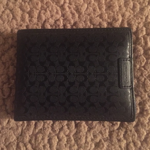 Sale today!Men's 💯%Authentic Coach leather Wallet