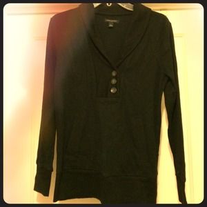 Black Banana Republic sweatshirt