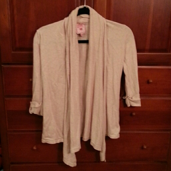 SOLD IN BUNDLE Beige sweater