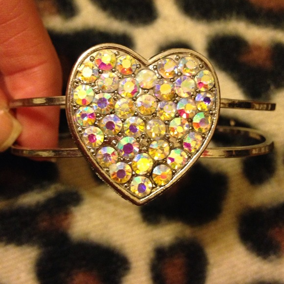 Rhinestone Heart Bracelet