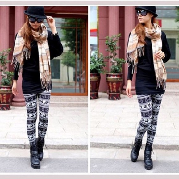 Accessories - New! Stunning Aztec style reindeer leggings