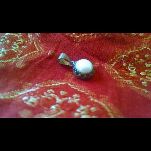 Indian ASTROLOGY MOON pearl pendant - Picture 2 of 3