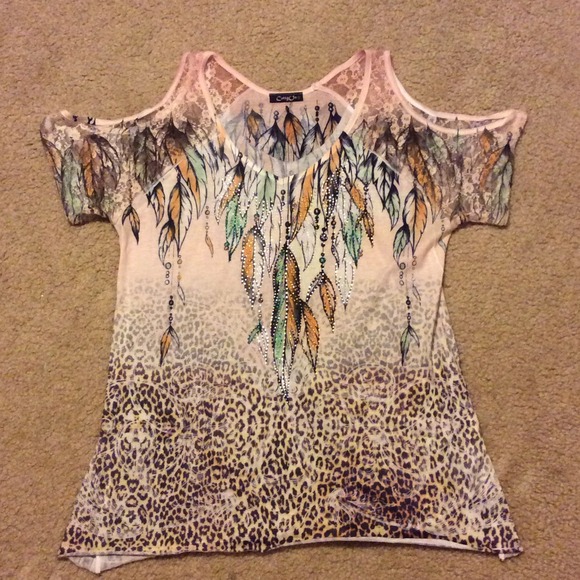 Bundled 🚫 open  sleeve pink detailed  top - Picture 2 of 2