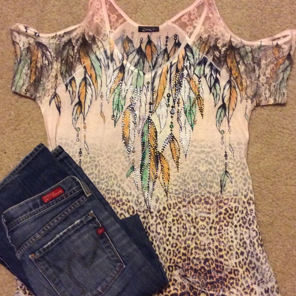 Tops - Bundled 🚫 open  sleeve pink detailed  top