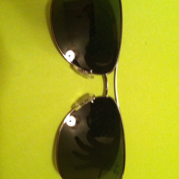 New authentic polarized unisex Ray Ban sunglasses - Picture 3 of 3