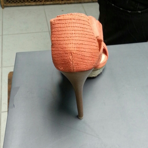 Shoes - Picture 4 of 4