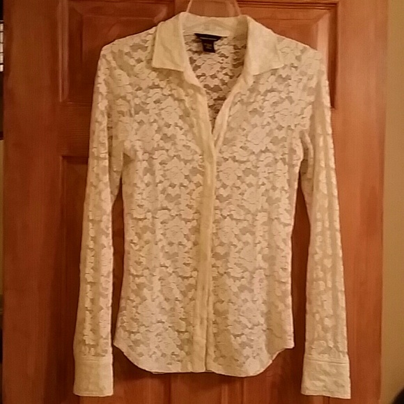 SOLD LOCAL******Victoria Secret Long sleeved lace