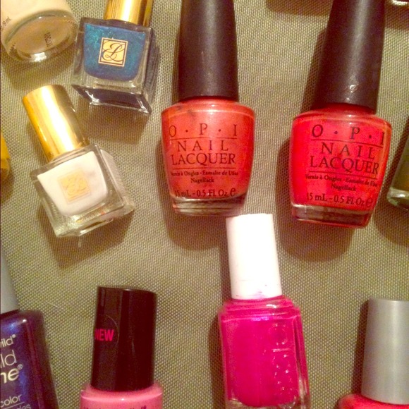 Nailpolish Lot of over 25 nail polishes