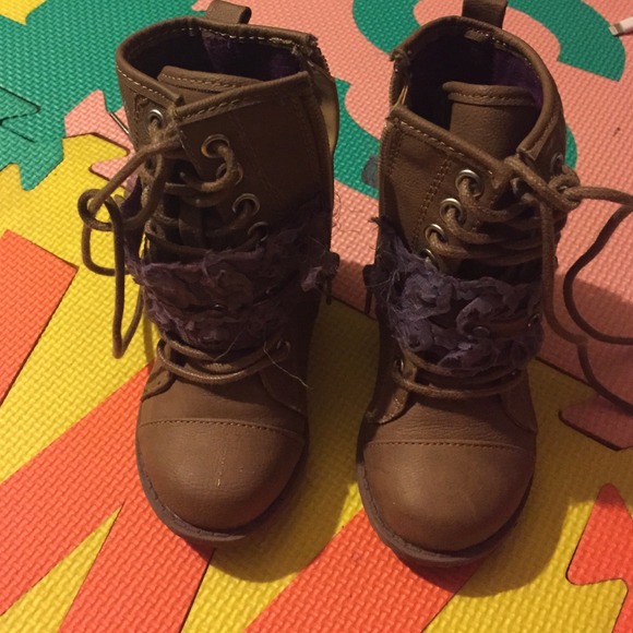 BUNDLE: Tan & purple lace boots & purple loafers