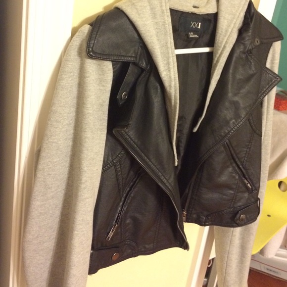 Faux leather w/ Knit Sleeves Jacket - Picture 4 of 4