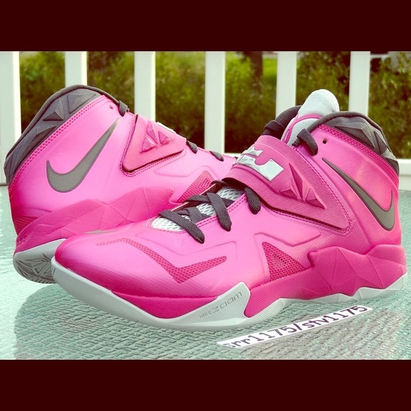 Lebrons perfect condition worn once