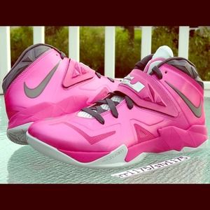 Lebrons perfect condition worn once