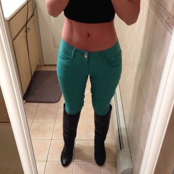 SOLD!!green jeggings