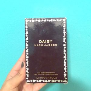 Marc Jacobs Daisy Perfume