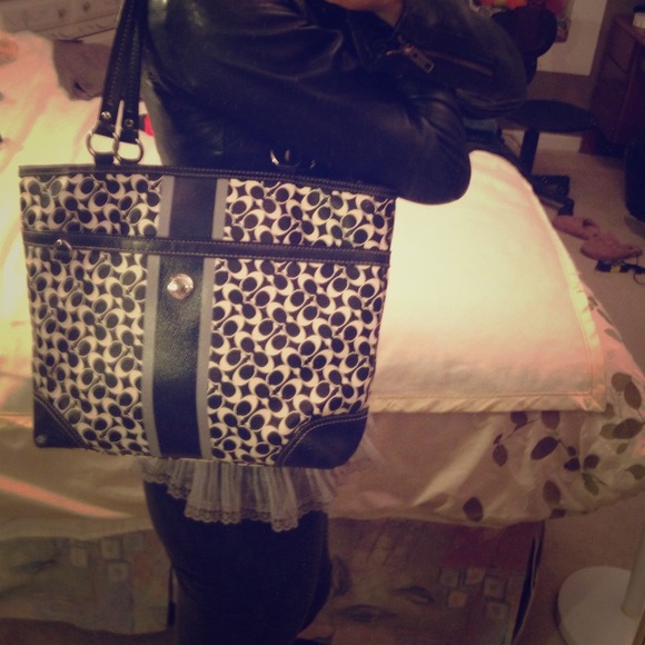 100% authentic coach tote