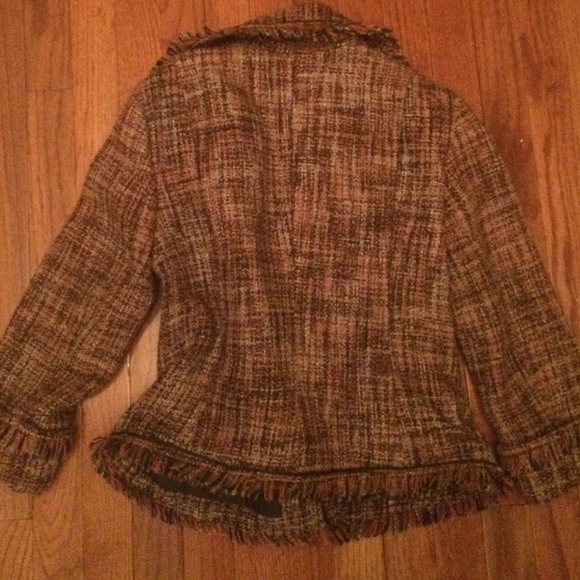 Ladies suit jacked - Picture 4 of 4